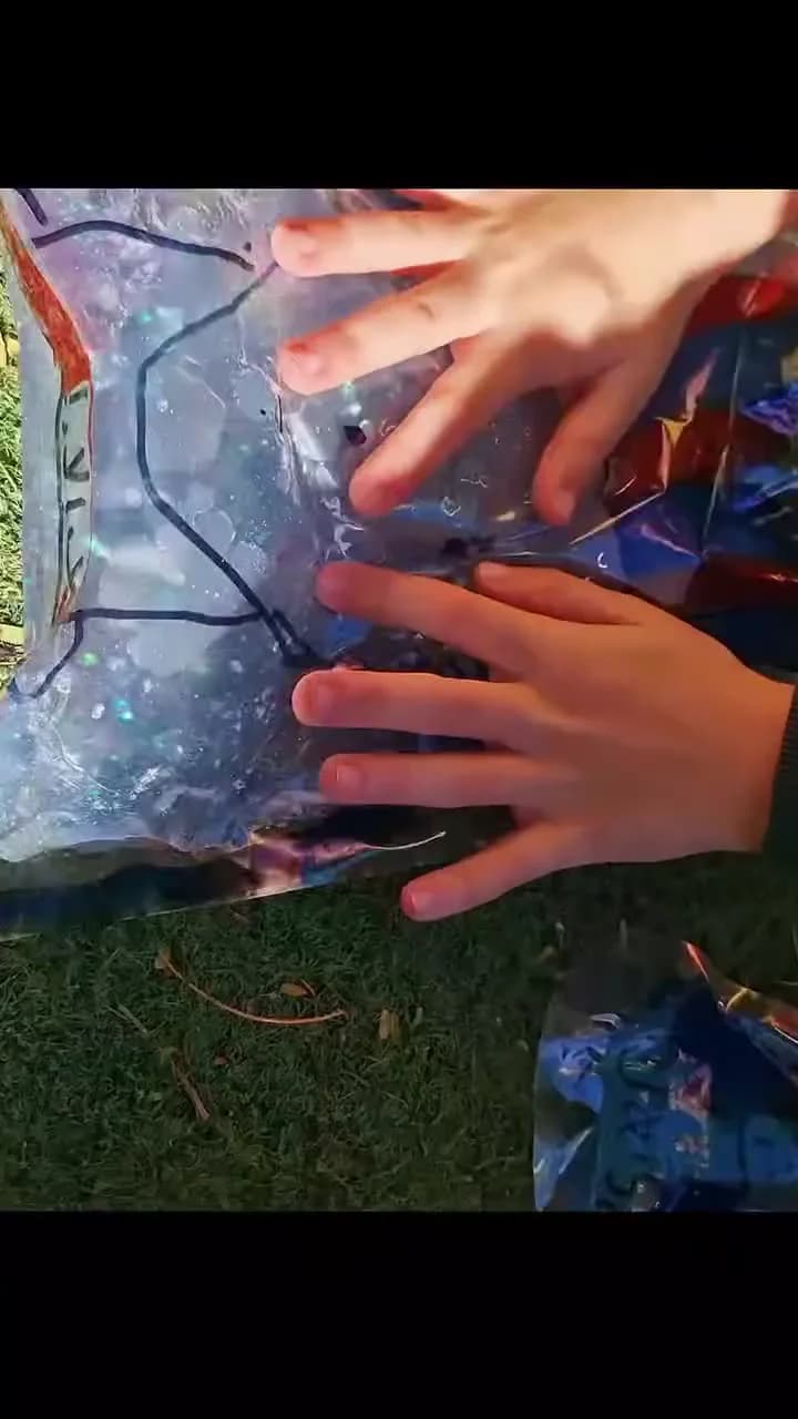 עובדים עם הידיים