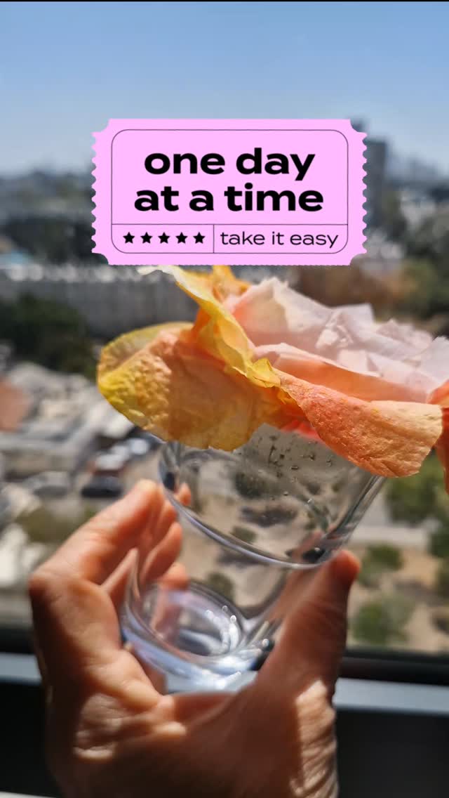 יצירה בממ"ד עם נייר סופג של המטבח